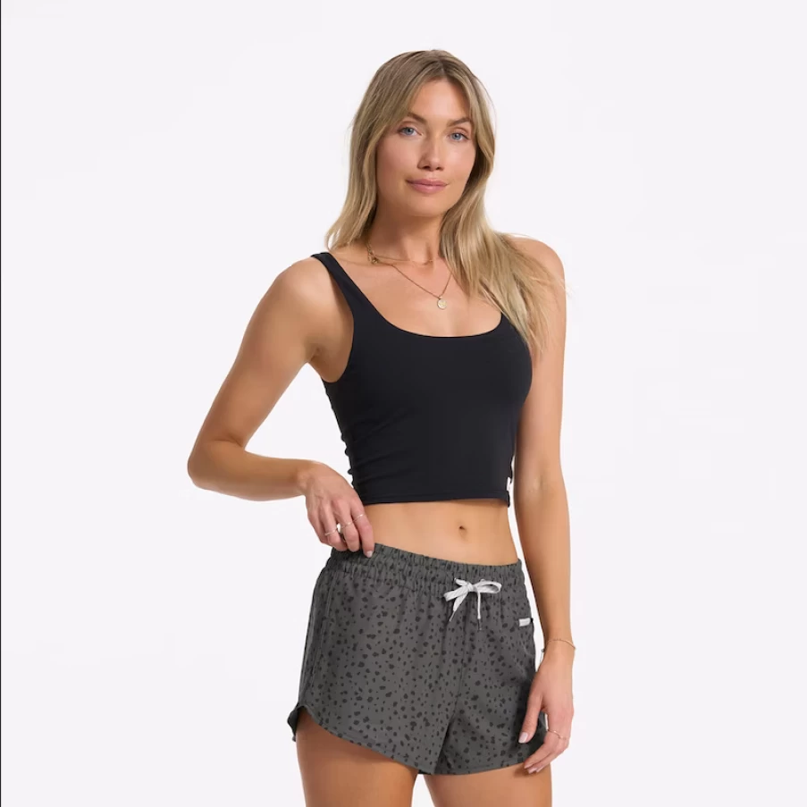 Vuori Women's Daily Crop Top - Comfortable & Stylish Workout Shirt for Yoga & Fitness
